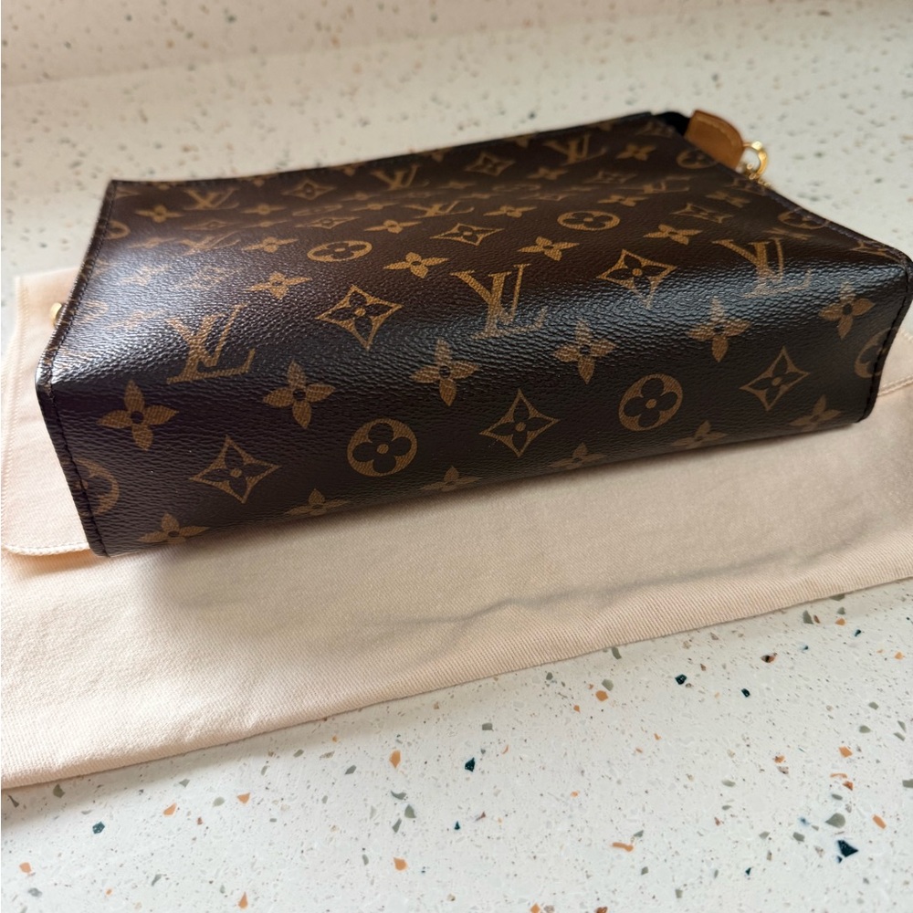 Louis Vuitton Toiletry Pouch on Chain Monogram Canvas - Picture 9 of 13